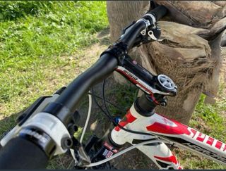 Specialized Hardrock Sport completa.