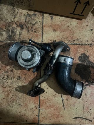 Tubo y válvula EGR con tornillería