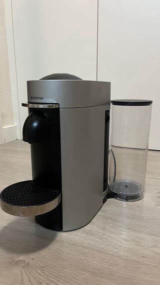 Cafetera Nespresso Gris