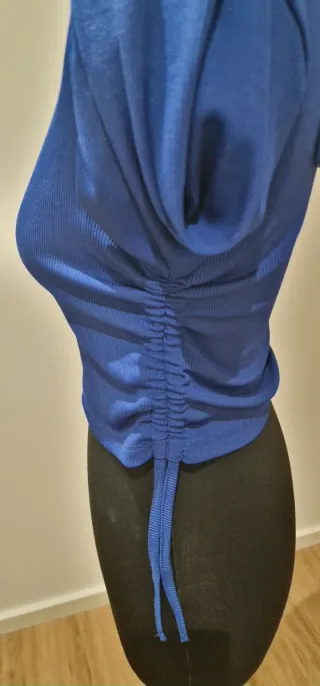 Camisola azul manga comprida