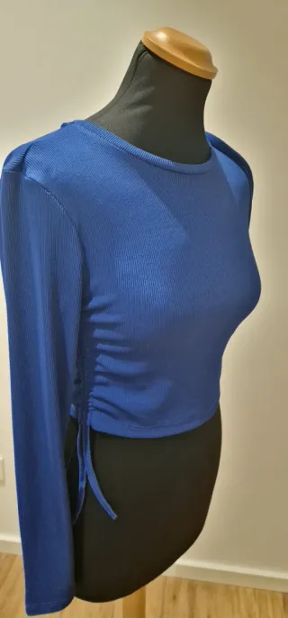 Camisola azul manga comprida