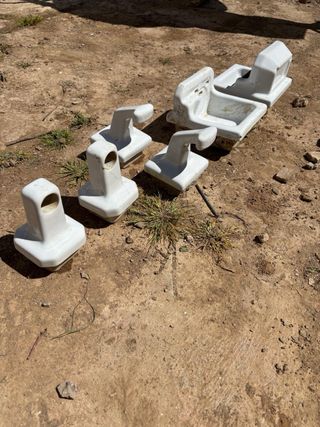 Lavabo vintage con pedestal y grifería