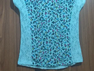 Camiseta encaje estampada mujer
