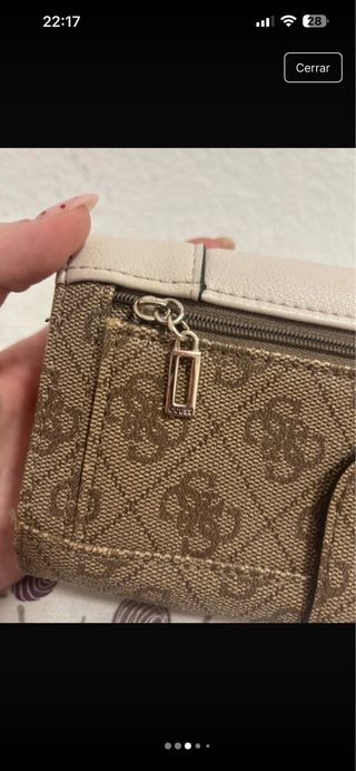 Cartera grande Guess marrón y rosa