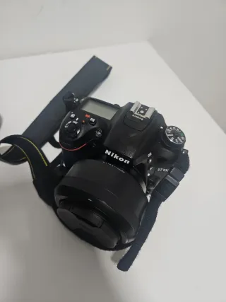 Nikon D7100 + Sigma Art 30mm f1.4 +18-140 f3.5/5.6
