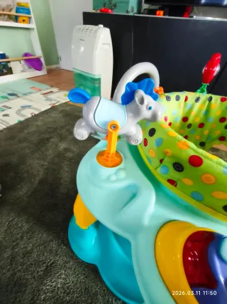 Saltador centro de actividades infantil