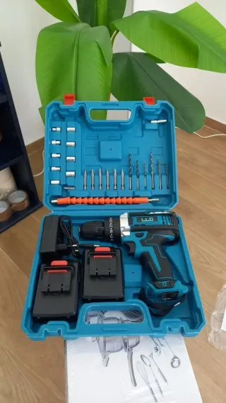 Trapano avvitatore professionale con doppia batter