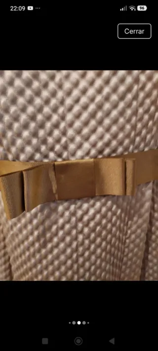Abrigo elegante beige/dorado para eventos