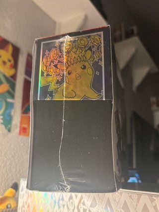 Caja Entrenador Élite Pokémon Chispas Fulgurantes