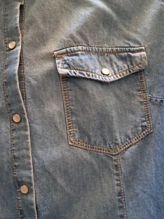 Camisa vaquera Bershka entallada Talla M