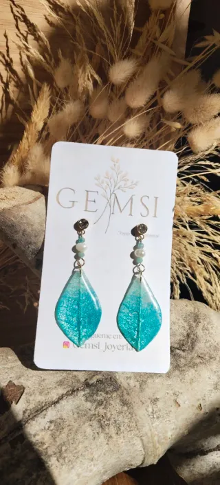 Pendientes hoja pintados a mano