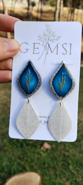 Pendientes hoja pintados a mano