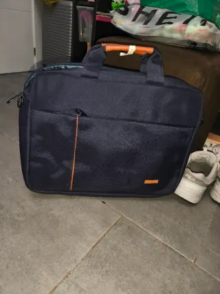 Maletín KVM Negro y Naranja