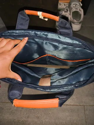 Maletín KVM Negro y Naranja