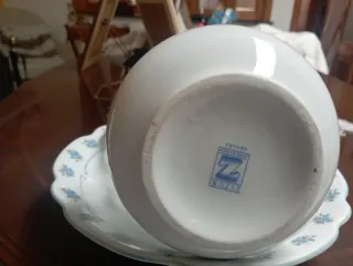 Jarra y plato porcelana flores azules