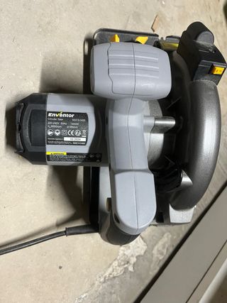 Sierra Circular Enventor 1400W se a usado 2 veces