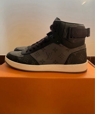 Sneakers Louis Vuitton Run Away alte in Monogram