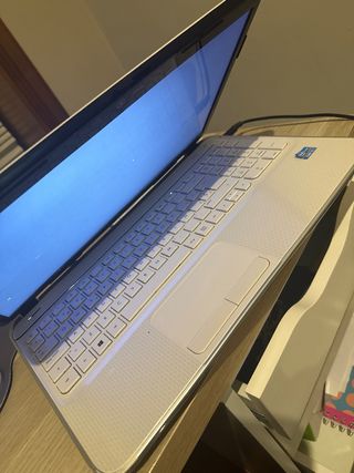 Portátil HP Pavilion 6 Buen estado SIN DISCO DURO