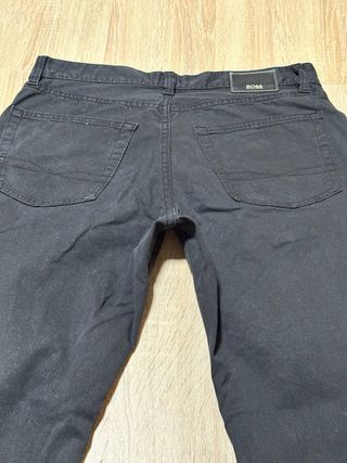 Pantalón vaquero negro Hugo Boss