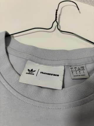 Camiseta Adidas Humanrace (corte holgado)