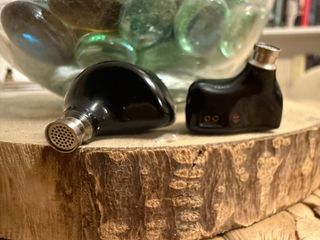 Cozoy D1 Auriculares IEM Negros