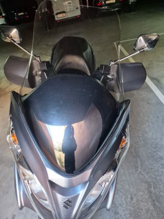 Suzuki Burgman 400 cc     con Seguro