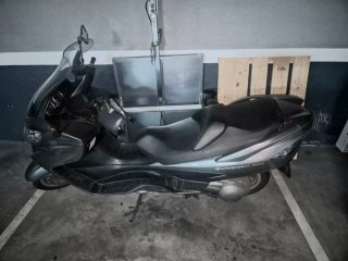 Suzuki Burgman 400 cc     con Seguro