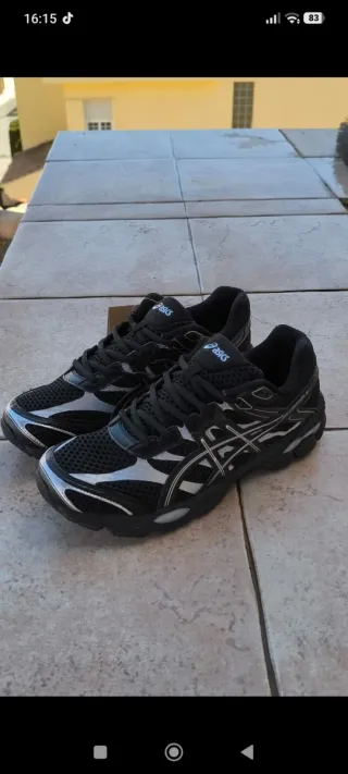 Zapatillas Asics Negras