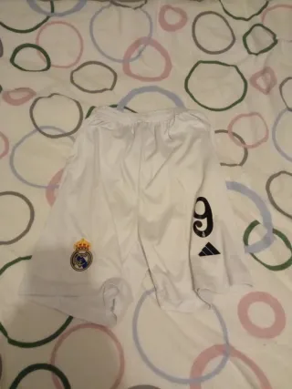 Camiseta Mbappé 9 Real Madrid pantalon