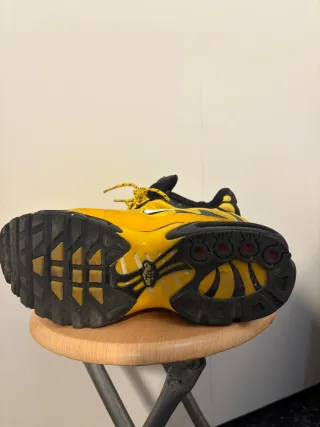 Nike Air Max Plus TN Amarillo Negro