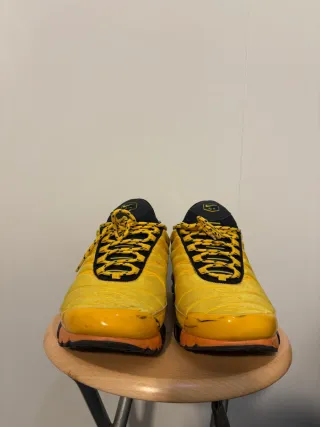 Nike Air Max Plus TN Amarillo Negro