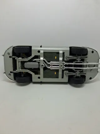 Jaguar E-Type Coupé 1961 Bburago cod.3038 1:18.