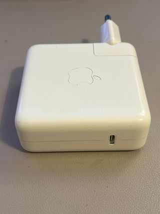 Cargador Apple 61W MacBook