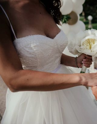 Vestido de Novia Blanco con Velo.