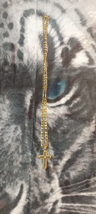 Collar Cruz chapado en  Oro 18k