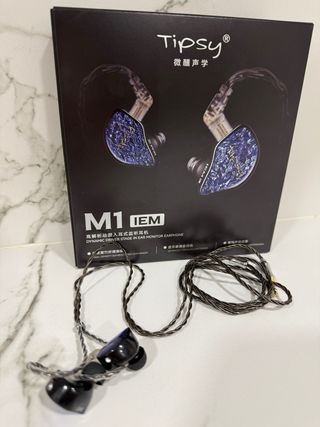 Tipsy M1 auriculares IEM