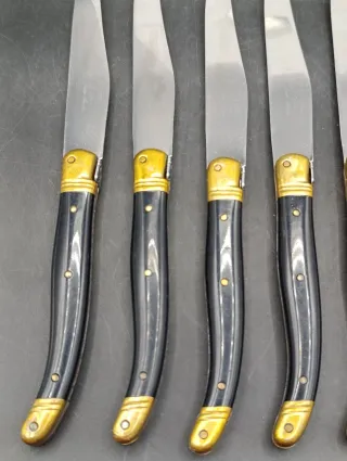 Juego cuchillos de mesa Laguiole