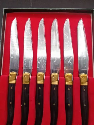 Juego cuchillos de mesa Laguiole