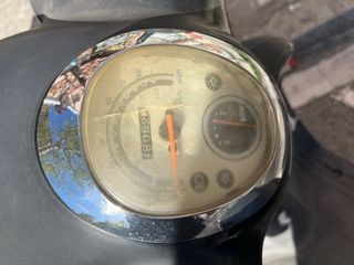 Daelim Besbi 125 Scooter Negra