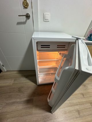 Alquiler habitación ((solo)) chica sola