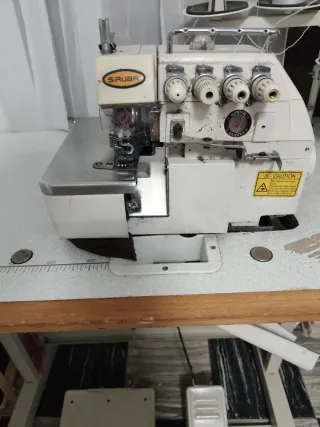 Máquina de coser industrial Overlock