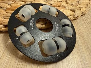 Letshuoer D02 IEMs auriculares