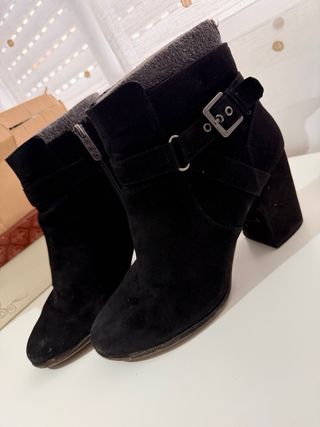 Botines Bershka Talla 39 Negros