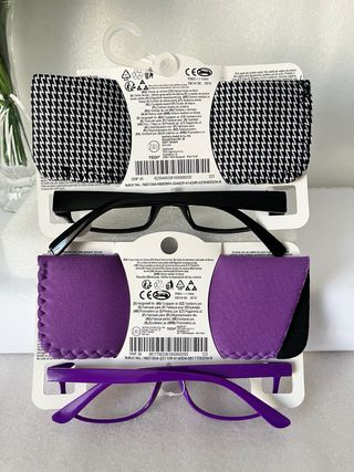 Gafas de lectura +1.50 (negras y moradas)