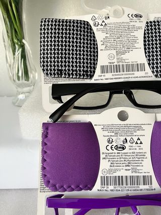 Gafas de lectura +1.50 (negras y moradas)