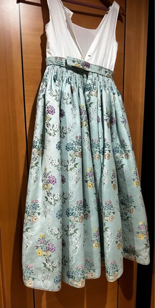 Traje de Fallera turquesa talla 7 hasta 10 años.