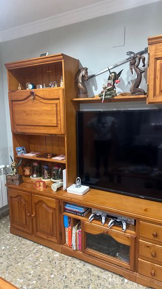 Mueble de comedor de madera