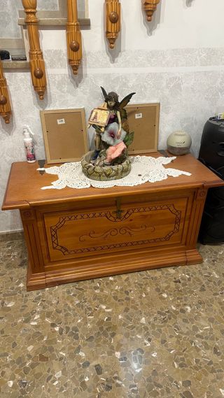 Mueble de comedor de madera
