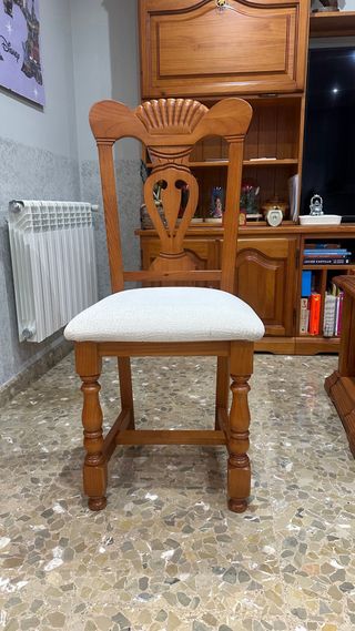 Mueble de comedor de madera