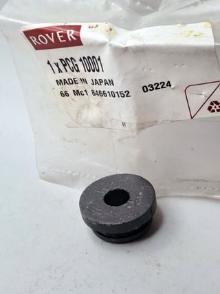 PCG10001 Goma montaje radiador supRover 600